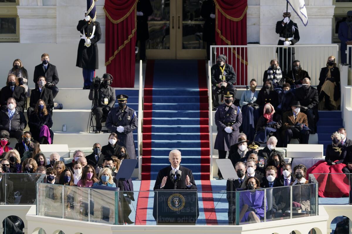 El presidente de Estados Unidos, Joe Biden, habla durante su acto de juramentación, en el Capitolio.