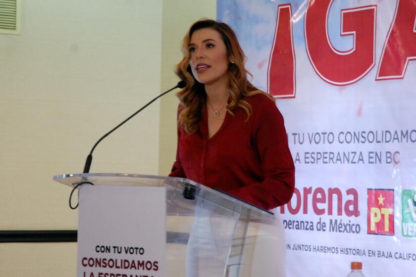 La candidata al gobierno del estado, Marina del Pilar Ávila, de la Alianza Juntos Haremos Historia en un mensaje en el que se declaró ganadora de la elección, en Mexicali, Baja California el 6 de junio de 2021.