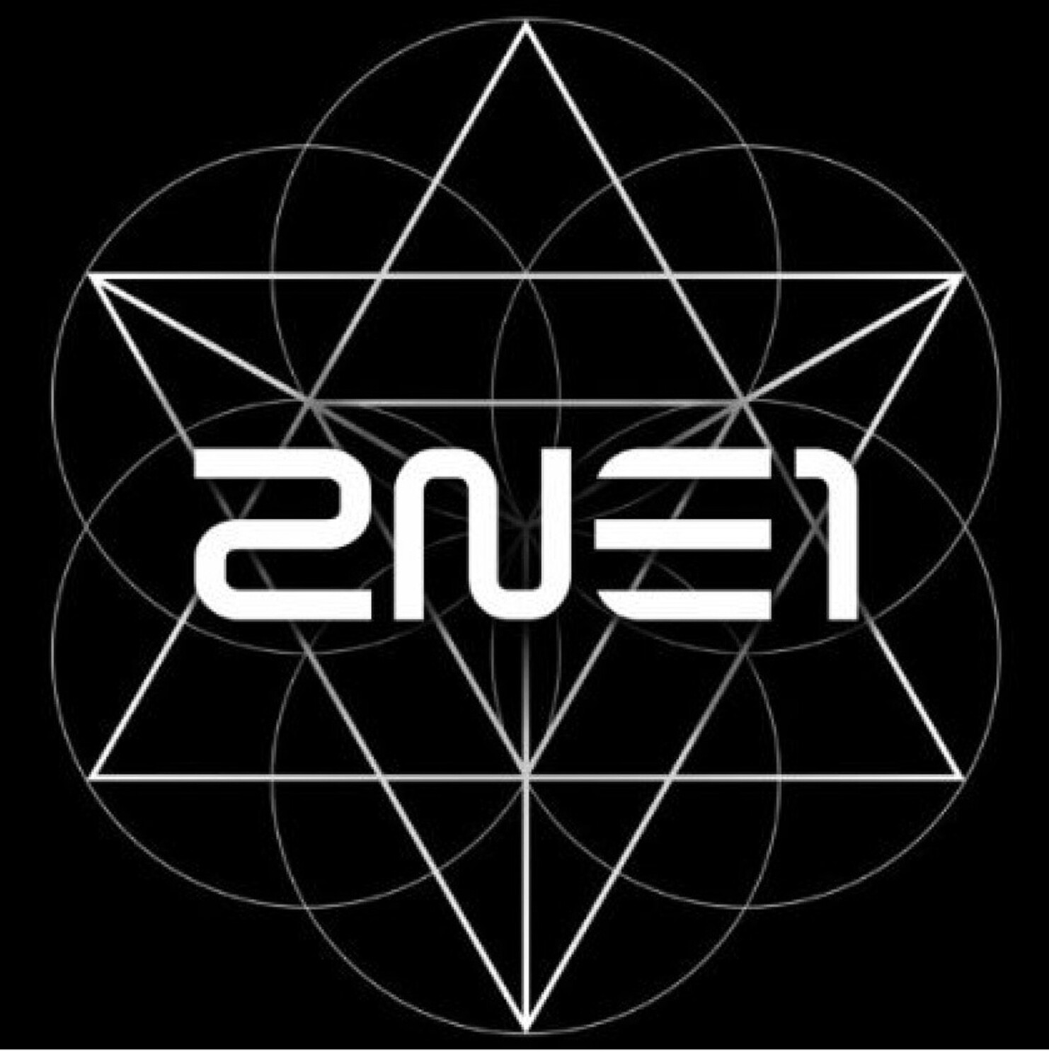 Review 2ne1 Showcases K Pop S Bright Future In America With Crush Los Angeles Times