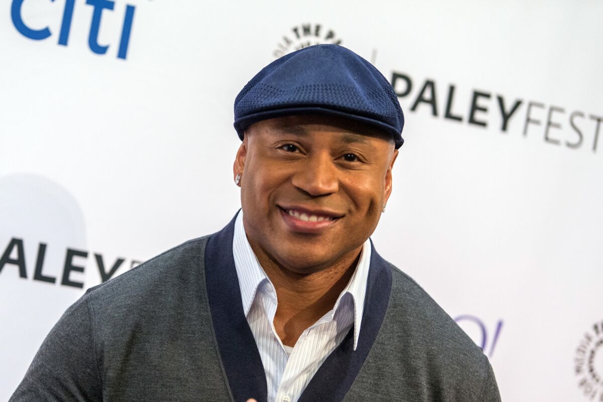 Rapper and actor LL Cool J will host the 2016 Grammy Awards ceremony.