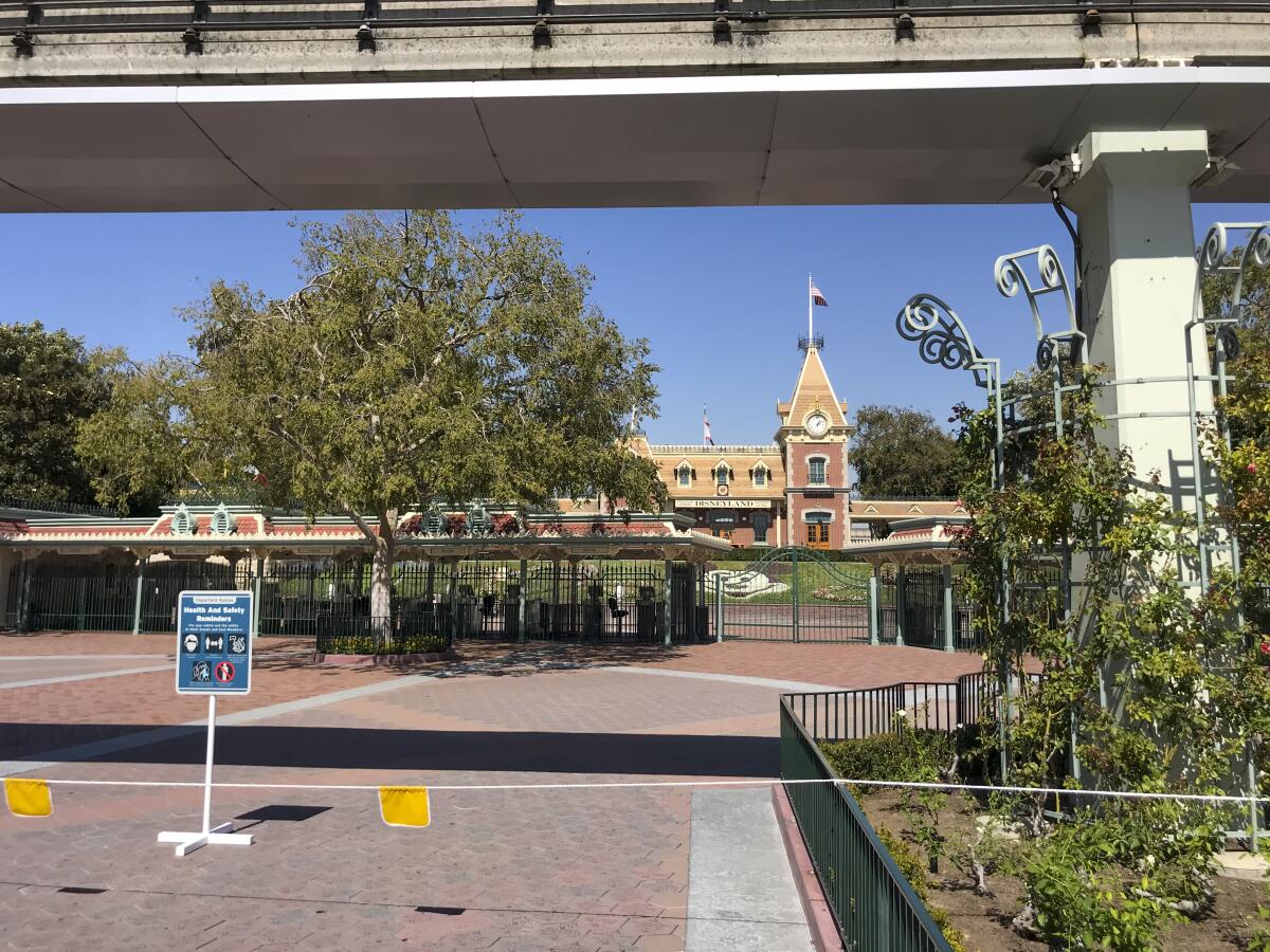 Disney World Hasn't Felt This Empty in Years