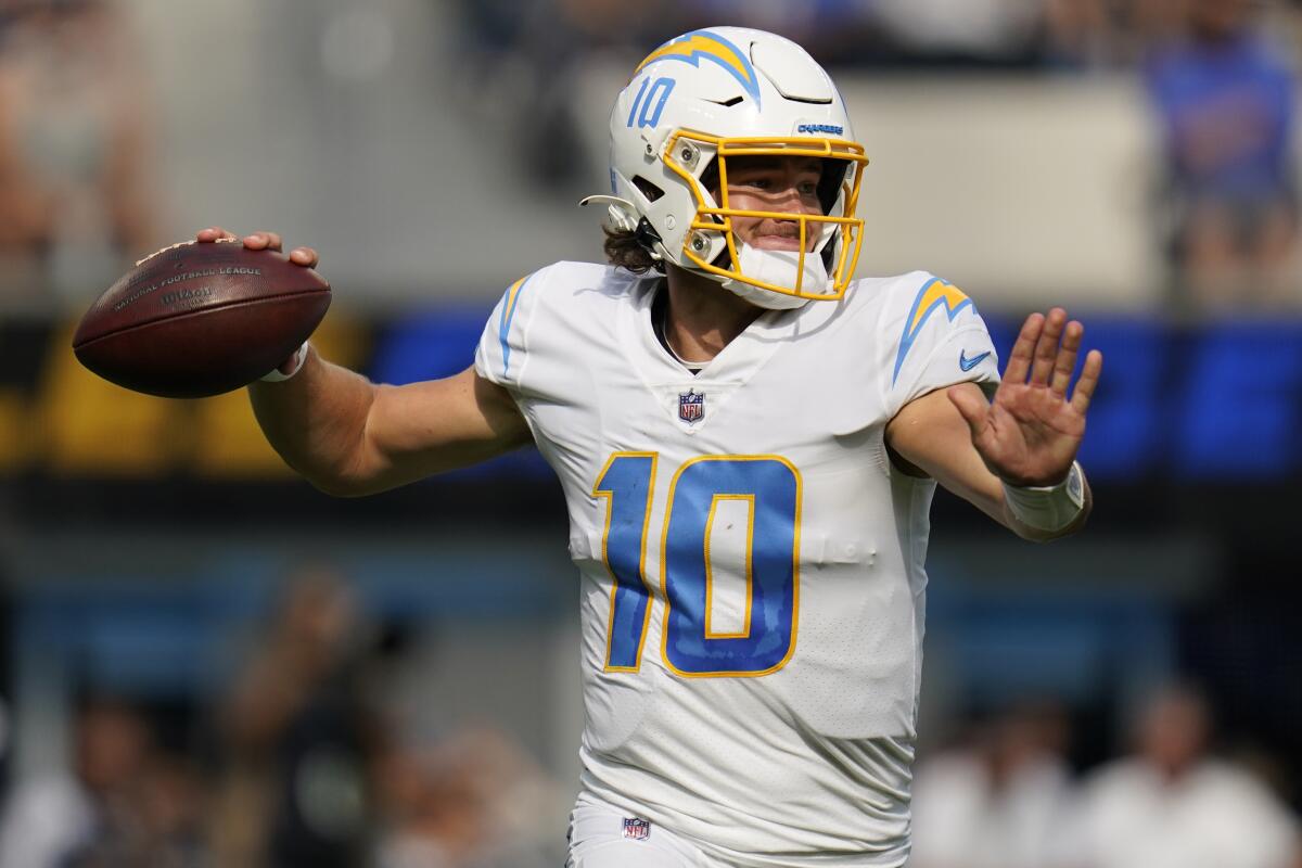 Los Angeles Chargers quarterback Justin Herbert throws 