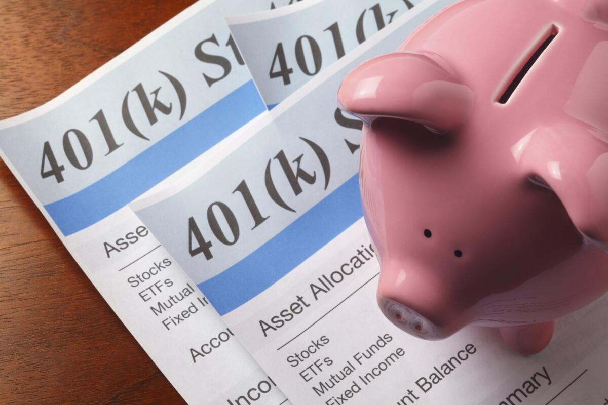 401k statement with piggy bank