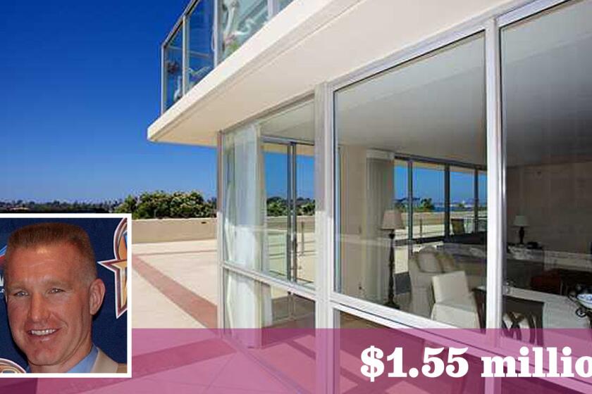 Hall of Fame basketball player Chris Mullin asks $1.55 million for condo in Coronado.