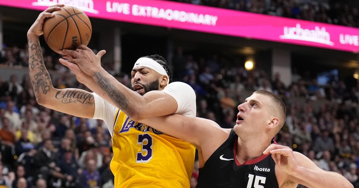 Les Lakers recherchent les bons ajustements et quand les faire