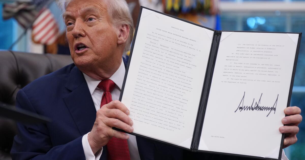 Contributor: Will the Supreme Court docket uphold Trump’s energy grabs? Contributor: Will the Supreme Court docket uphold Trump’s energy grabs?