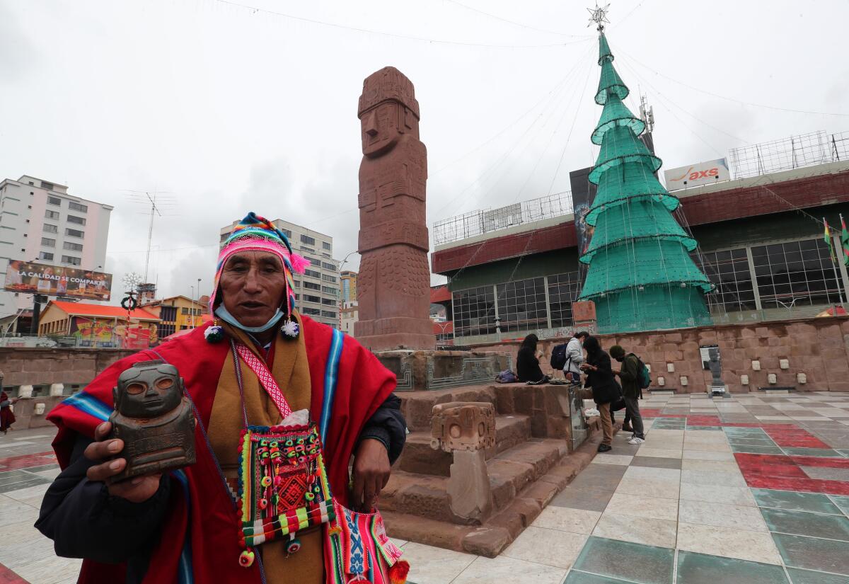 Ofrendas, miniaturas y tortas para celebrar el solsticio de verano en Bolivia