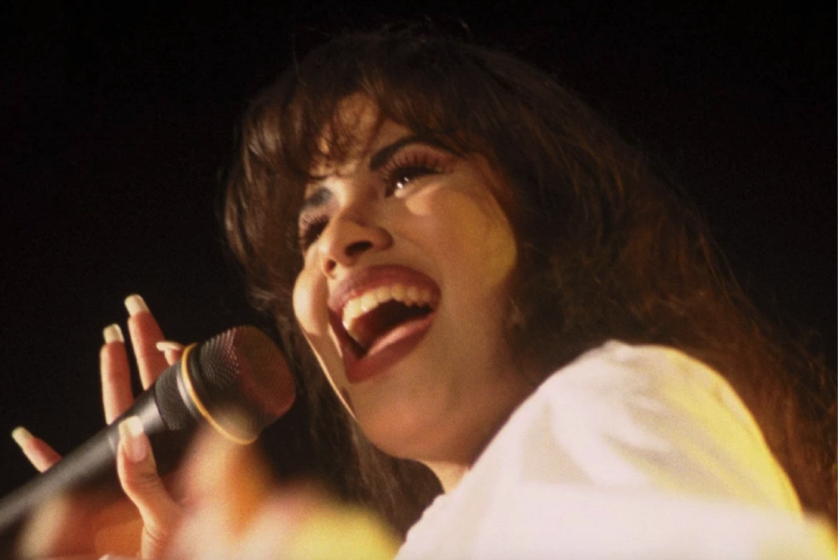Fotografía de archivo sin fecha de la desaparecida artista méxico-americana Selena.