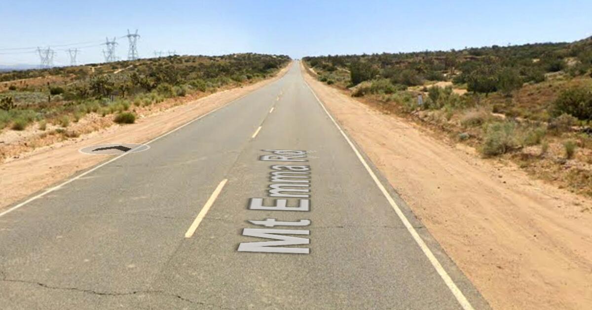Two people killed in in head-on car crash near Palmdale Two people killed in in head-on car crash near Palmdale