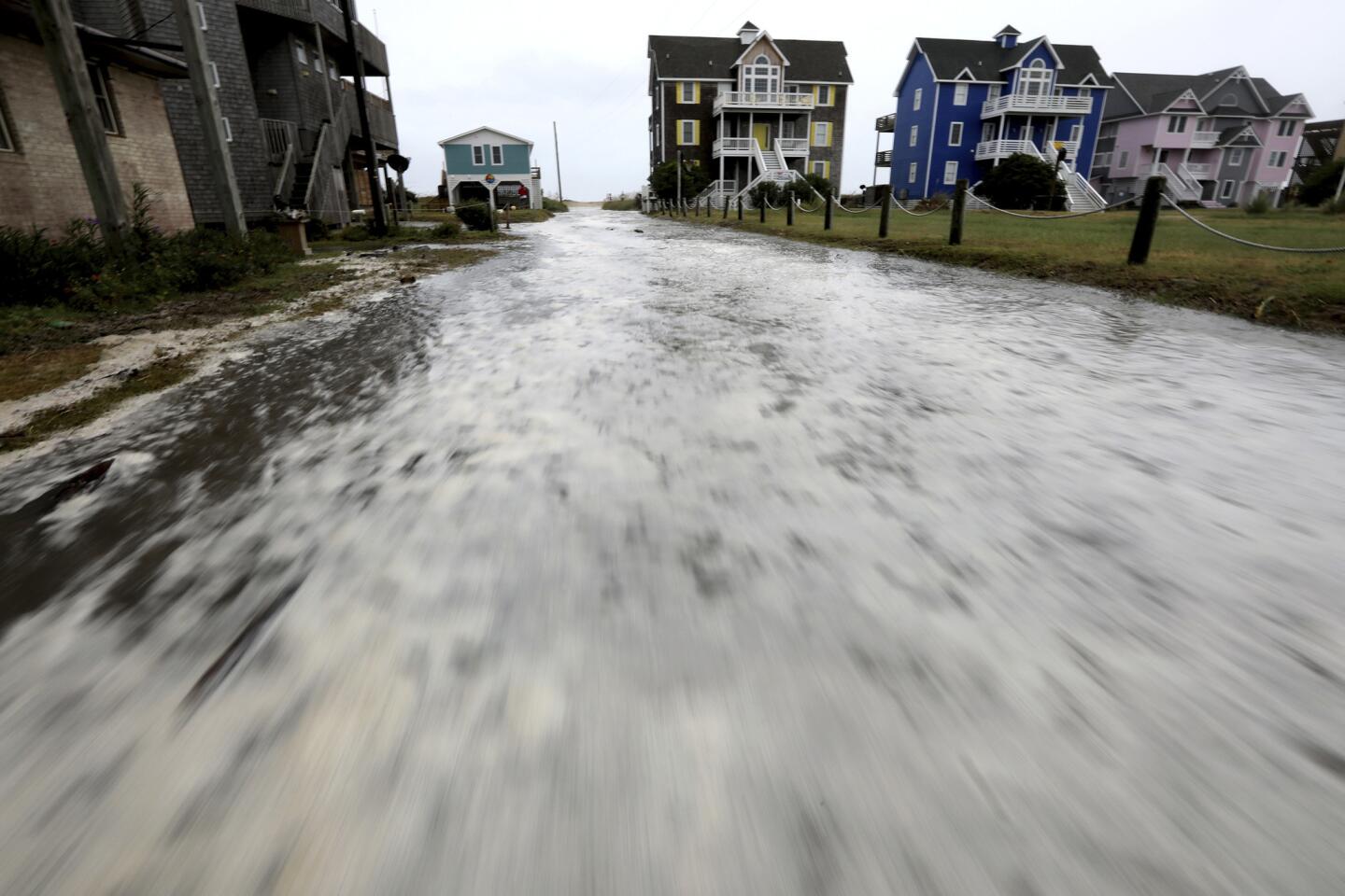 APphoto_Tropical Weather North Carolina