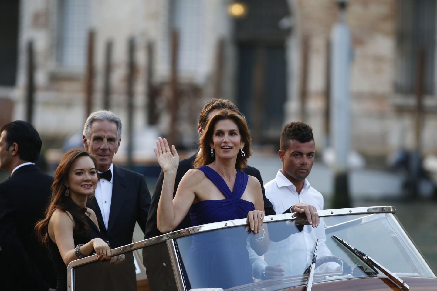 Cindy Crawford heads to George Clooney's wedding