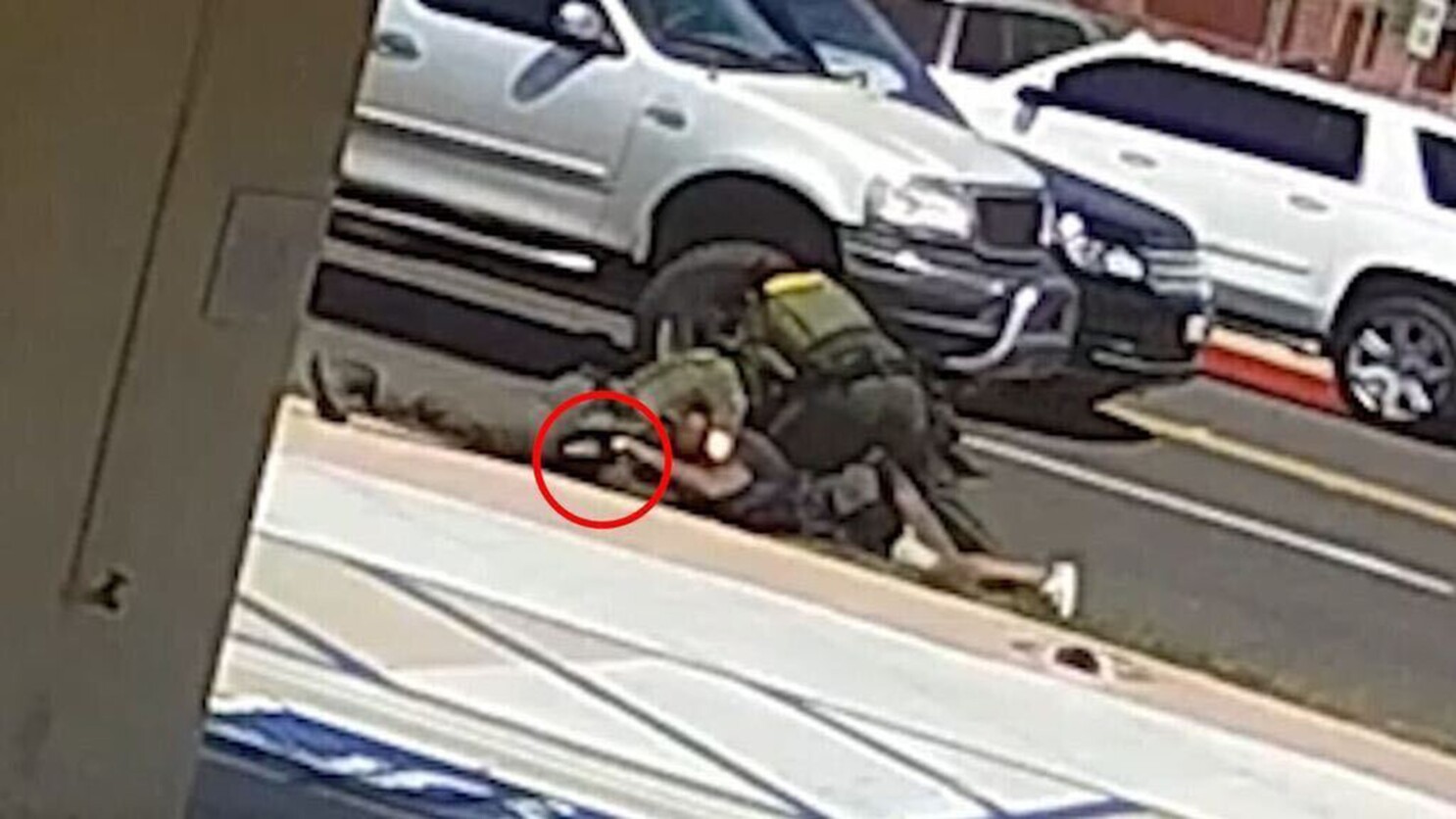 Video Shows O C Sheriff S Deputies Fatally Shooting Black Man Los Angeles Times