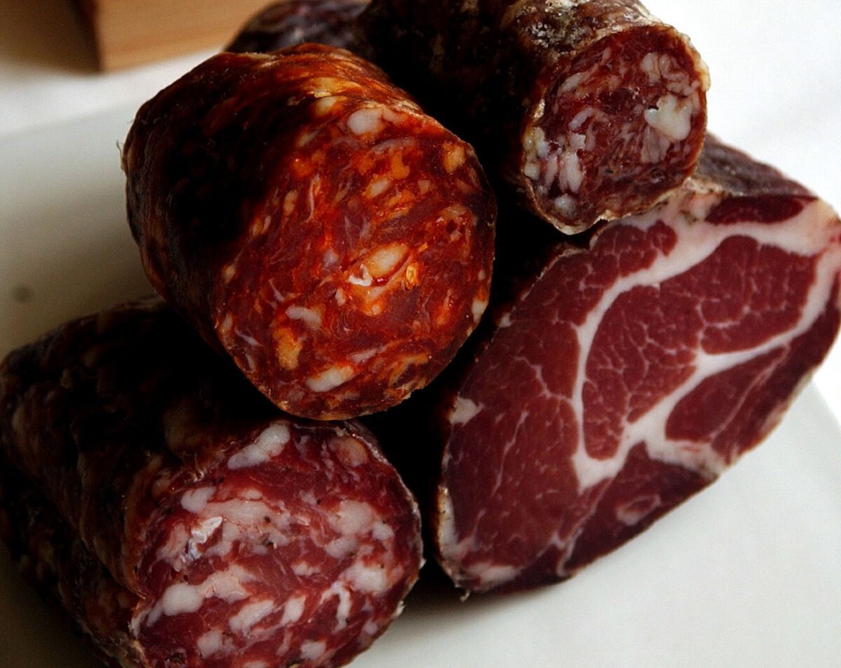A start-up called BiteLabs wants to use celebrity tissue samples to make salami.