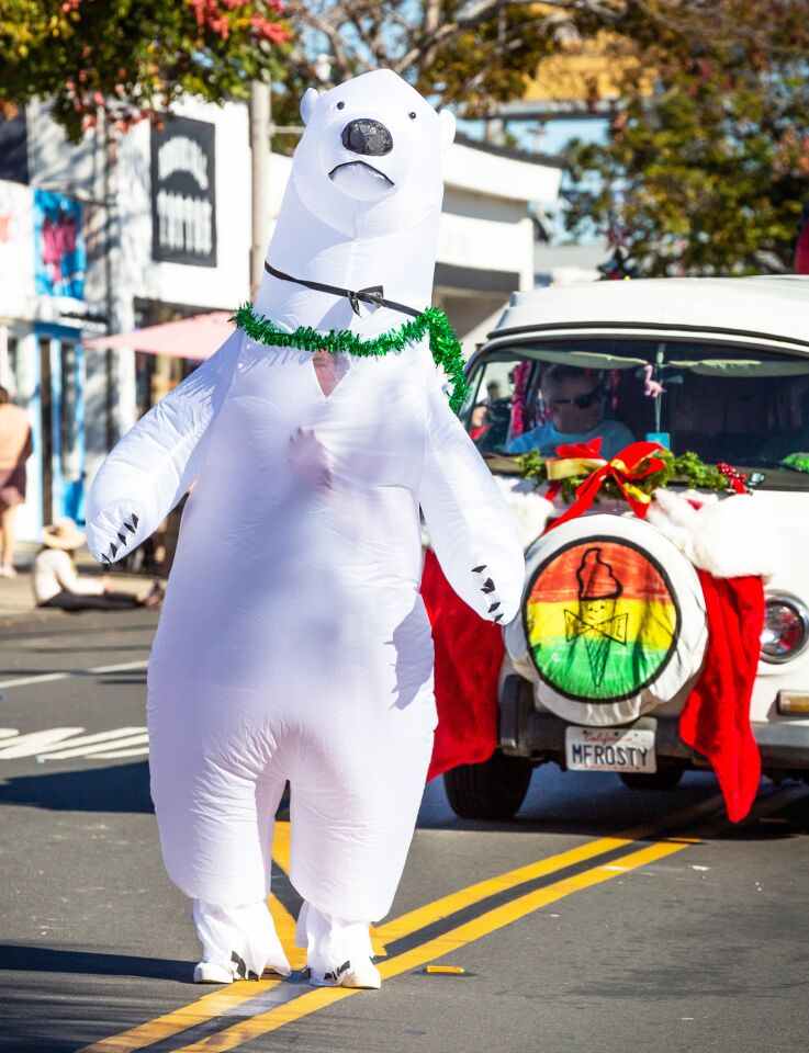 PB 2021 Holiday Parade 13.jpg