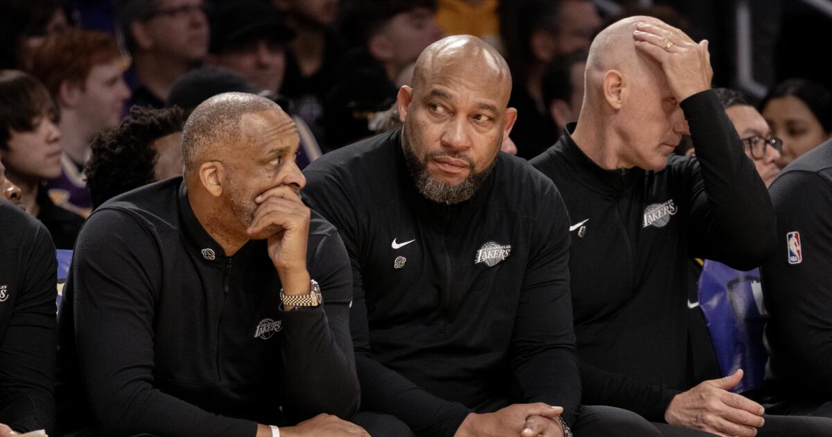 Les Lakers licencient l’entraîneur Darvin Ham à la suite de la défaite en séries éliminatoires