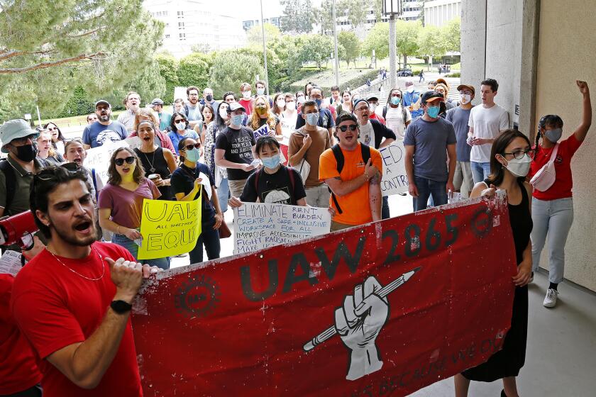 UC workers block Westwood streets to protest pay, policies - Los ...