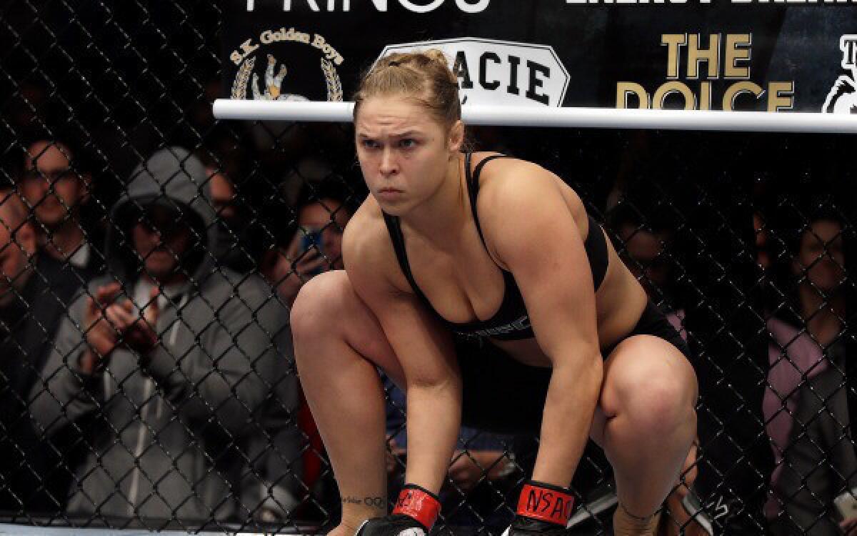 Ronda Rousey would take to the ground to defeat Floyd Mayweather Jr.