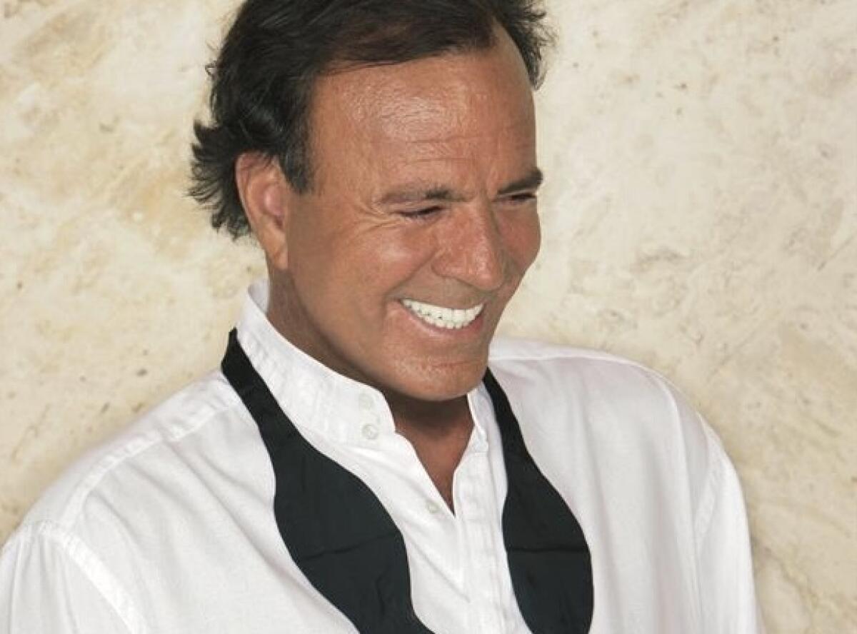Julio Iglesias tiene todavía mucho por contar.