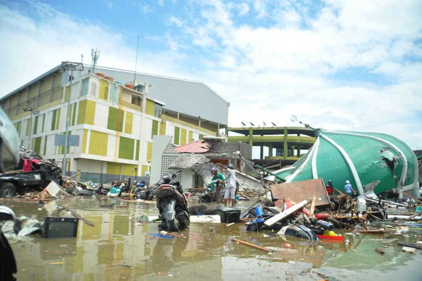 Earthquake and tsunami in Sulawesi