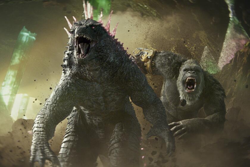En esta imagen proporcionada por Warner Bros. Pictures, Godzilla, izquierda, y Kong en una escena de "Godzilla x Kong: The New Empire". (Warner Bros. Pictures vía AP)