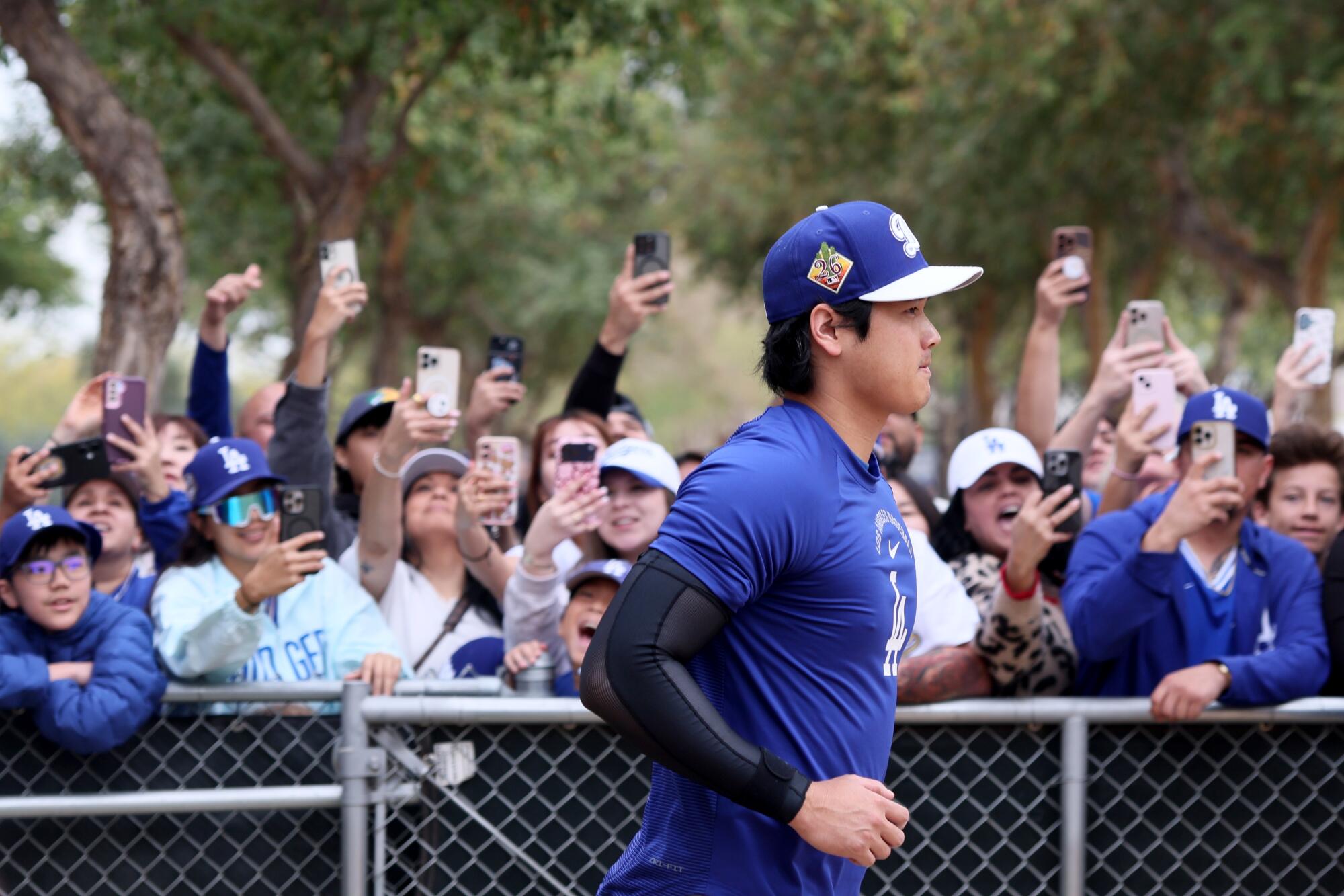 Photos: Shohei Ohtani and the Dodgers work out at spring training - Los Angeles Times