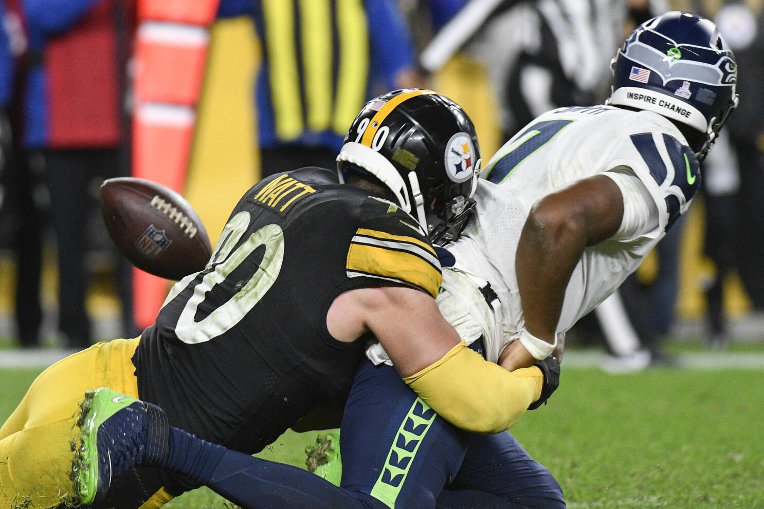 Smith's late miscue leads to Seahawks' loss against Steelers - The San  Diego Union-Tribune