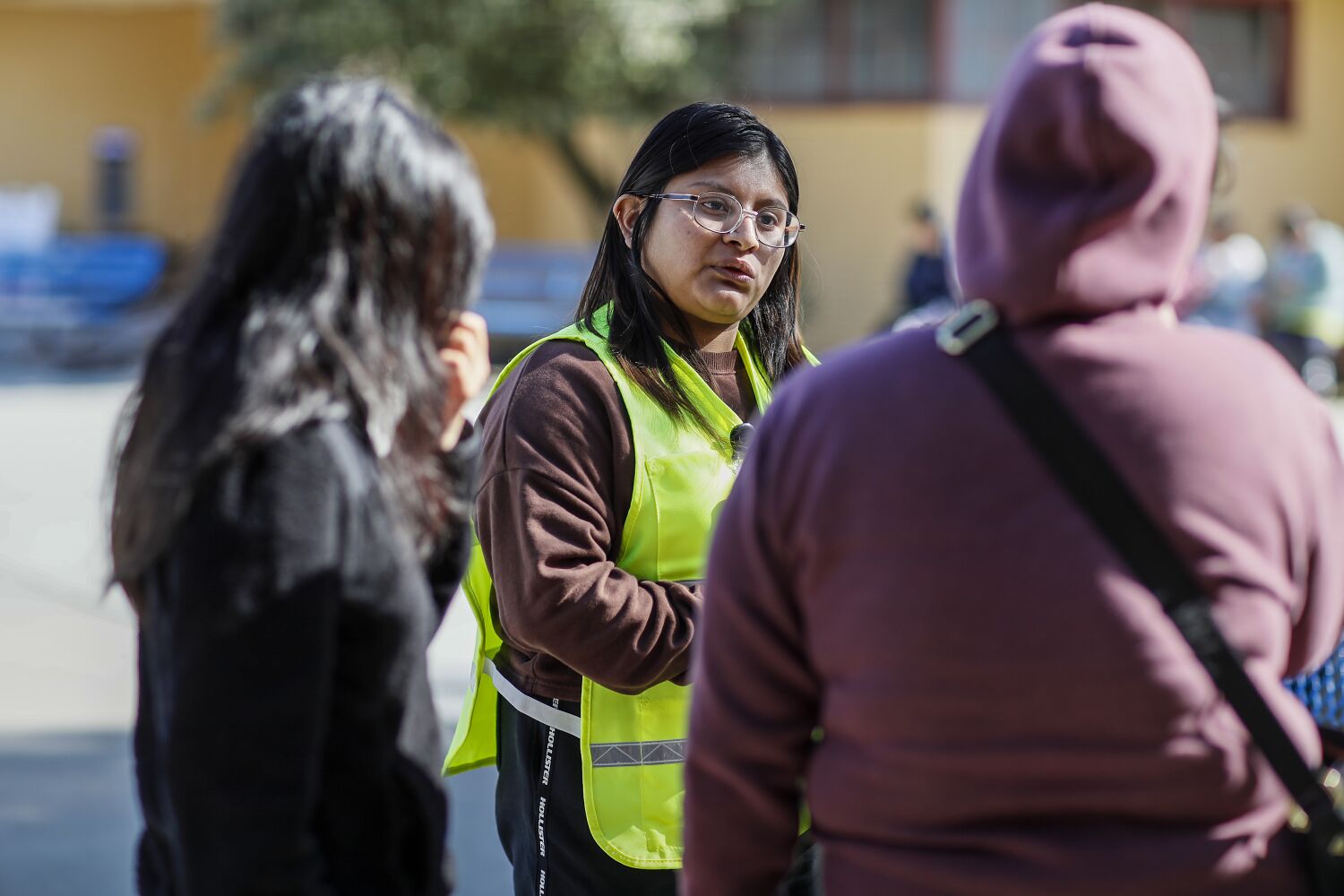 En medio de una desastrosa inundación, los intérpretes son un salvavidas para los trabajadores agrícolas indígenas