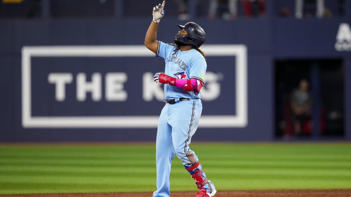 Jansen y Guerrero lideran ofensiva. Azulejos derrotan 6-3 a Nacionales