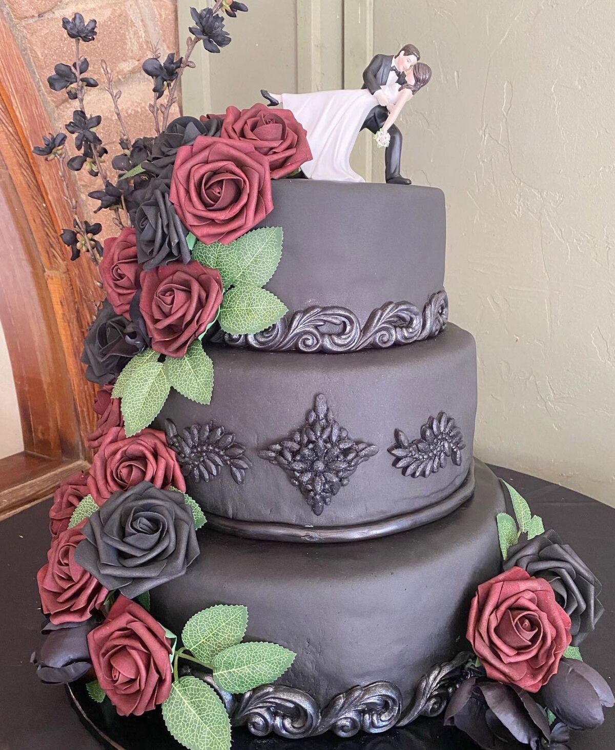 This cake was made to reflect the Victorian/Sleepy Hollow style of Wears combined with a southern style fall festival wedding theme.