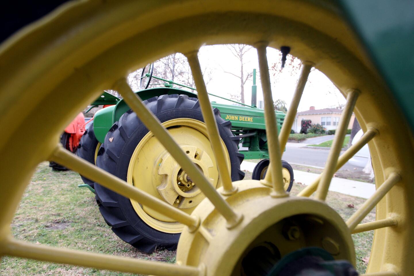 Photo Gallery: Neighborhood tractors