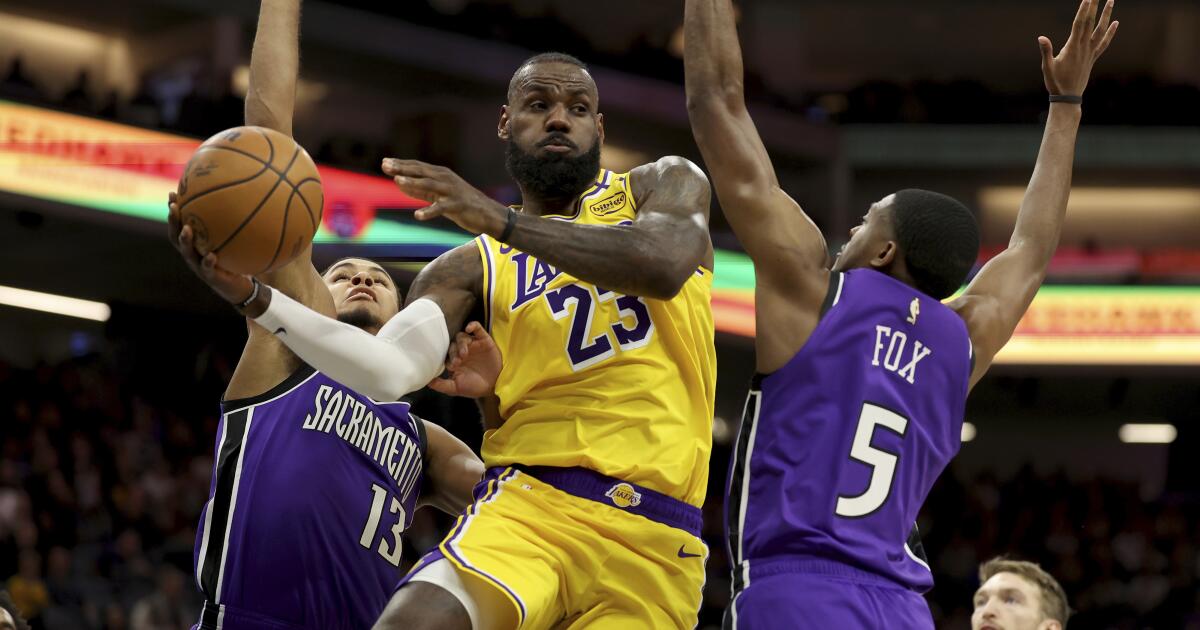 LeBron James achieves another NBA record in Lakers' win over Kings
