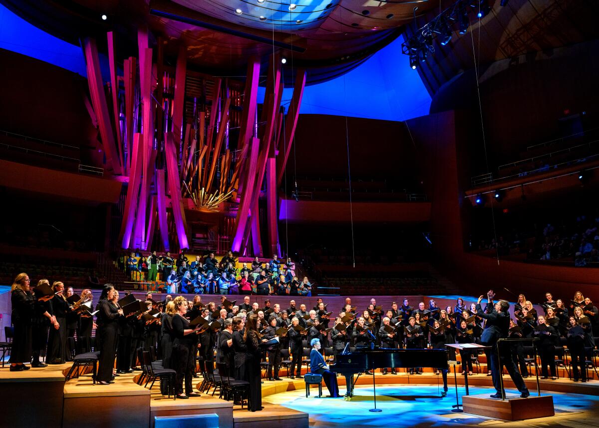 Grant Gershon conducts the Los Angeles Master Chorale at Walt Disney Concert Hall 