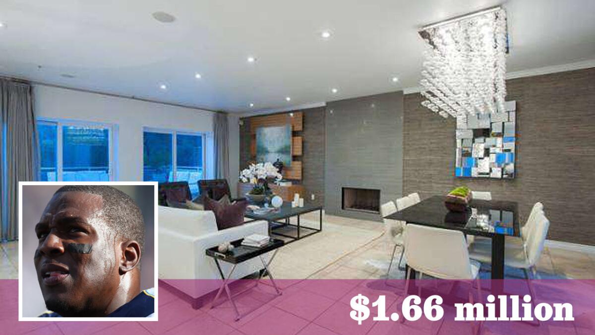 San Diego Chargers tight end Antonio Gates has purchased a Hollywood Hills West modern with a pool, elevator and canyon views for $1.66 million.