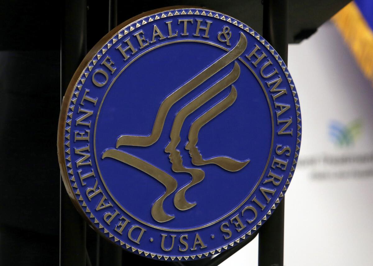 ARCHIVO - Un sello del Departamento de Salud y Servicios Humanos de Estados Unidos (HHS 