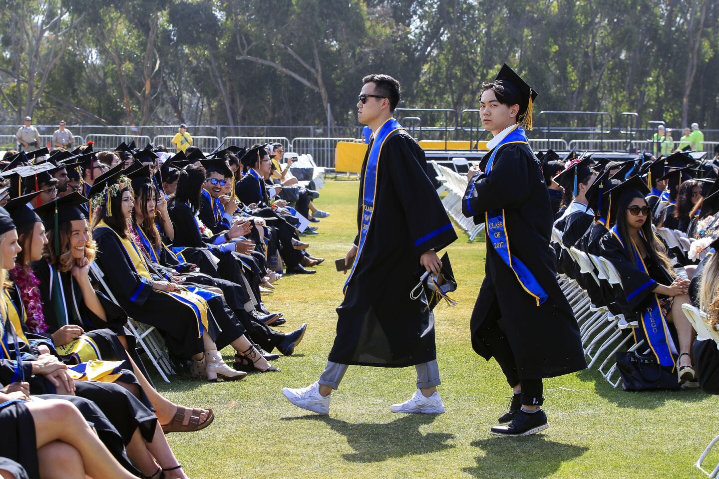 Dalai Lama speaks at UC San Diego graduation