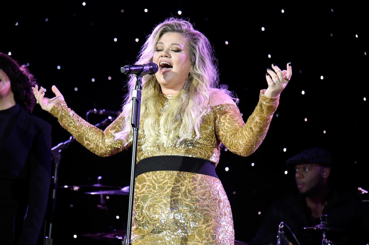 Kelly Clarkson. (Kevin Mazur / Getty Images for Atlantic Record)