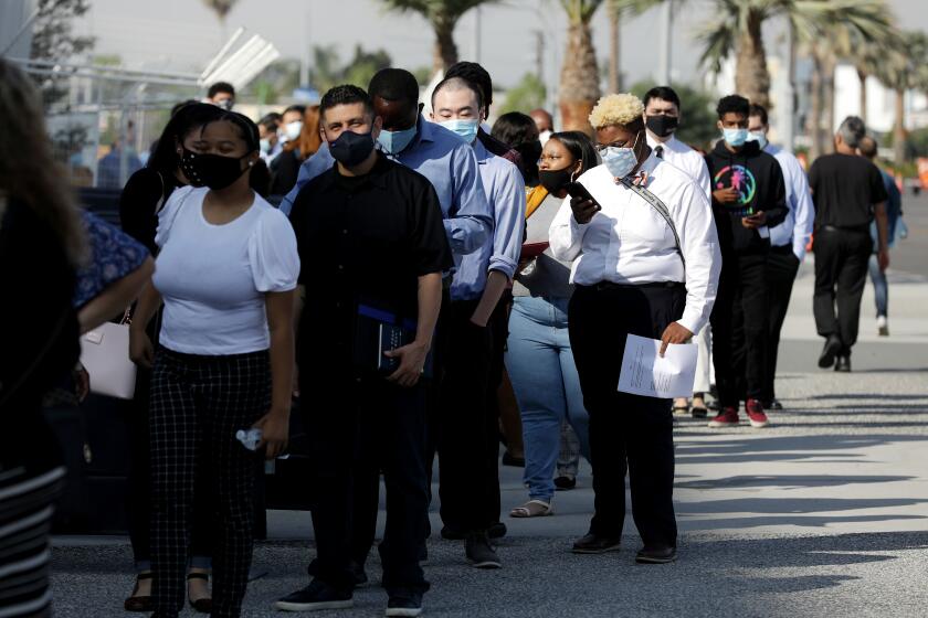 INGLEWOOD-CA-SEPTEMER 9, 2021: LAX and SoFi Stadium hold a hiring fair to fill more than 5,000 positions in airlines, concessions, retail, administration and more, in Inglewood on Thursday, September 9, 2021. (Christina House / Los Angeles Times)