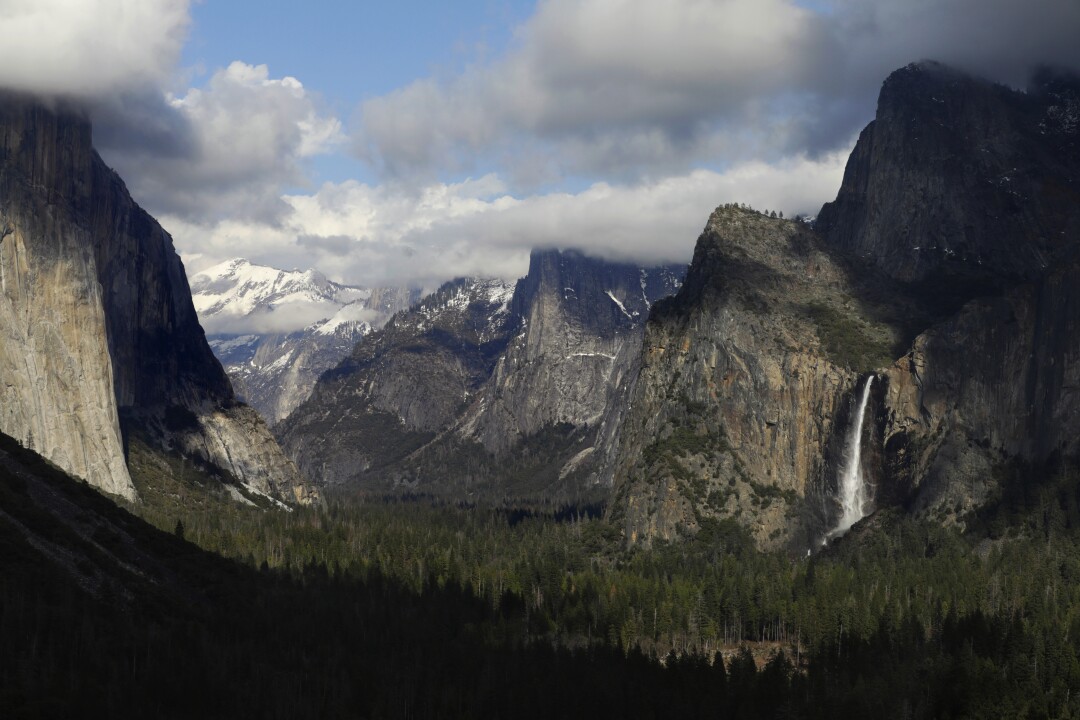 Yosemite Valley seen from the Tunnel View