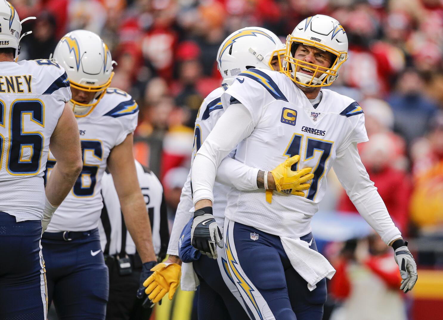 Nick Canepa's report card: Quarterback, coaching, secondary all get Fs for  Chargers' effort in loss to Titans - The San Diego Union-Tribune