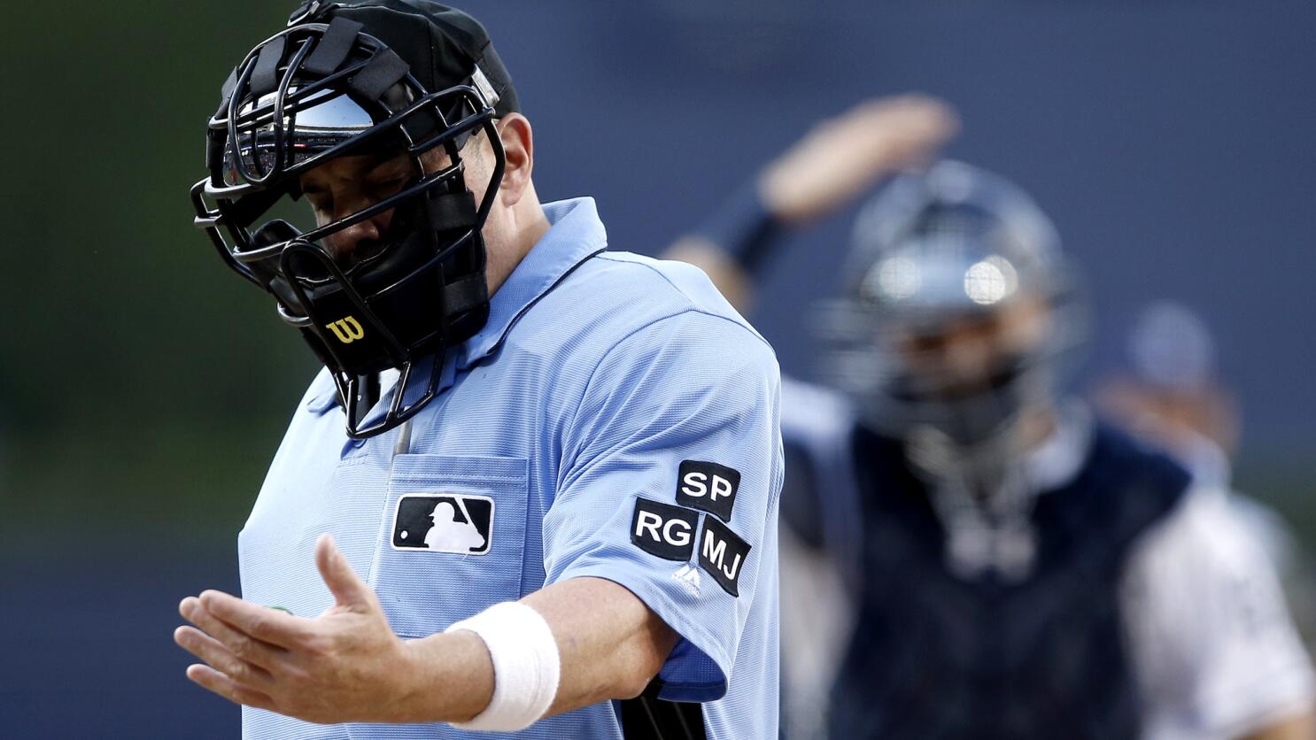 MLB Umpires Drop Wristband Protest, Agree to Meet with Rob Manfred