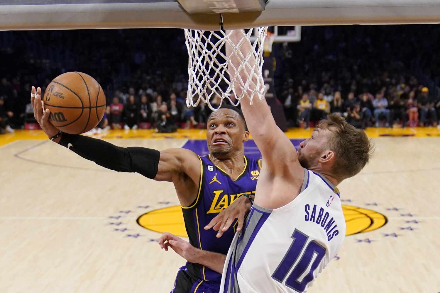 Lakers are 2-10 after fifth loss in a row but they might not be at rock bottom