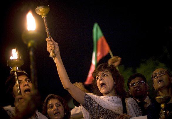 Pakistani demonstrators