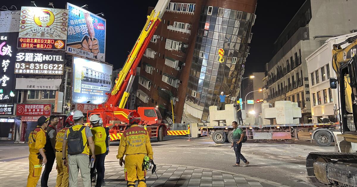 Taiwan earthquake: 9 dead, more than 1,000 injured, and workers stranded