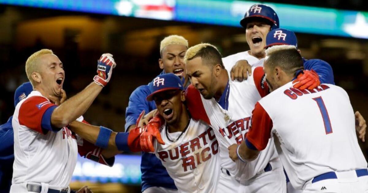 Puerto Rico Goes Blond to Support Its Baseball Team - The New York Times