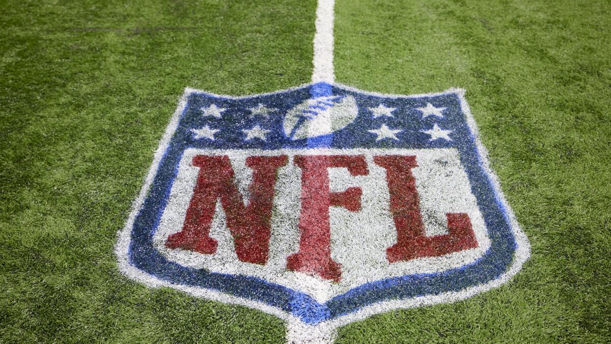 NFL agrees to drop race bias in concussion claims - BBC News