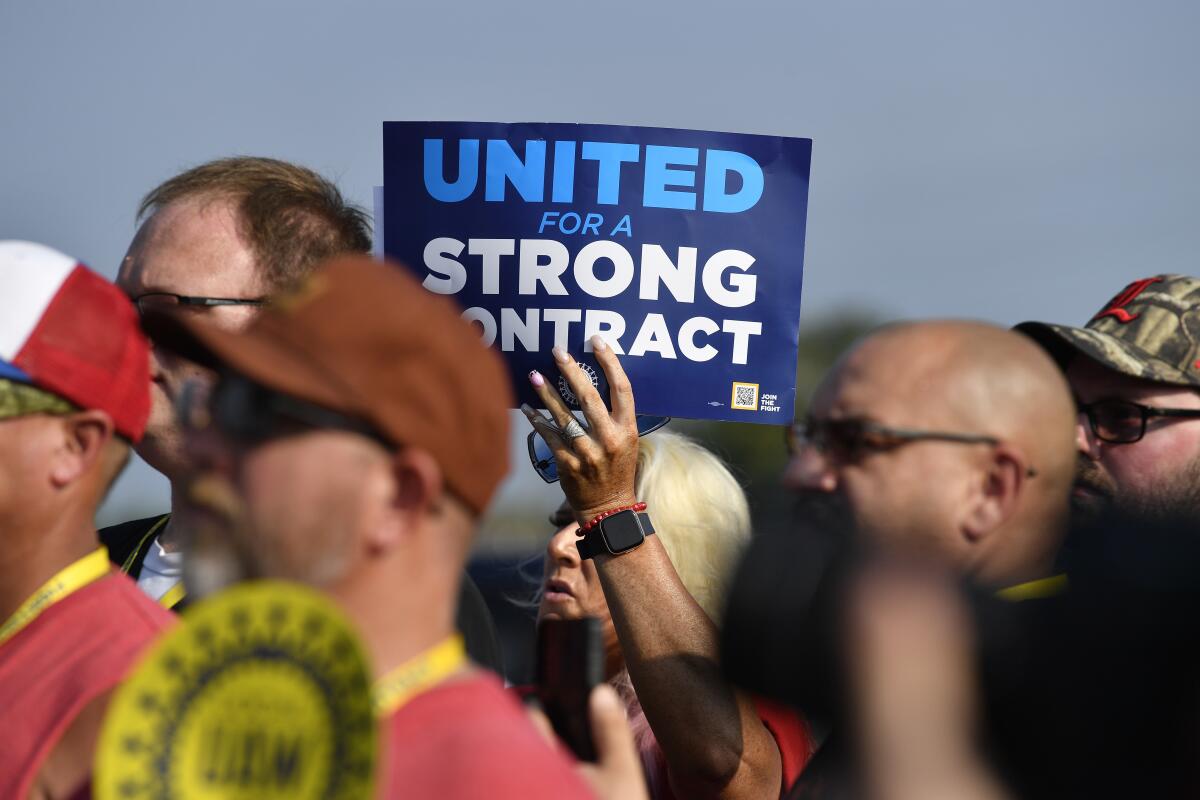 Manifestación del Local 863 del United Auto Workers, el sindicato de las automotrices en EEUU