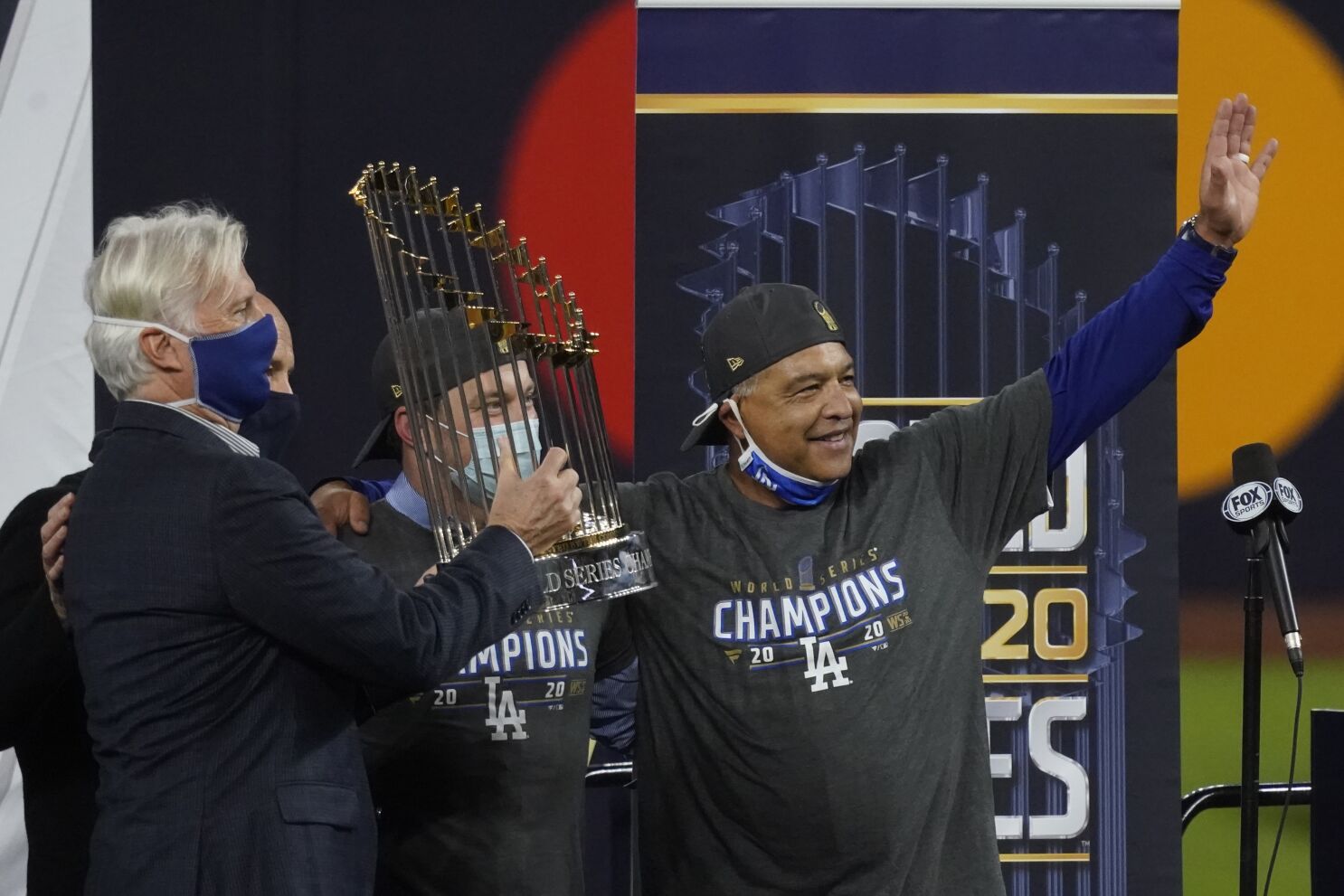 Dave Roberts, Dodgers Win World Series Championship - UCLA