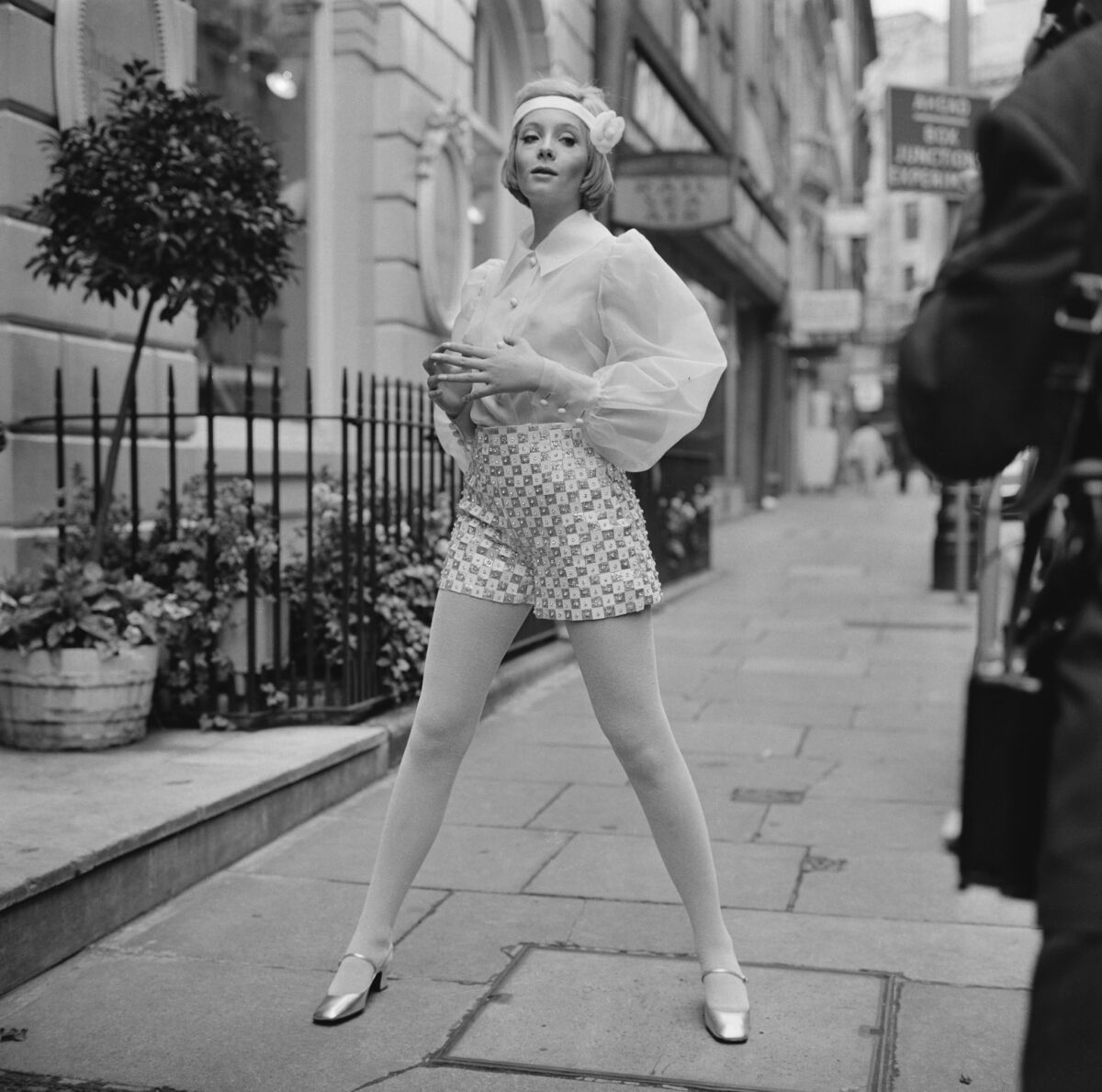 South African actress, singer and fashion model Genevieve Waite in London in 1968.