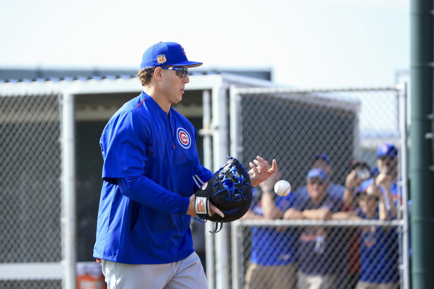 ct-cubs-arrive-at-spring-training-photos-040