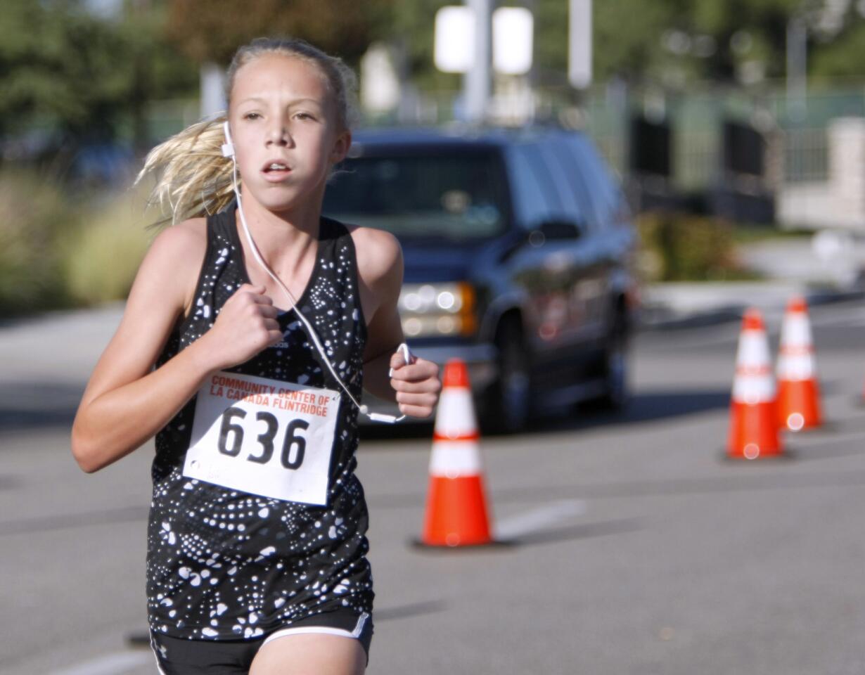 Photo Gallery: The annual Community Center of La Cañada Flintridge Thanksgiving Day Run